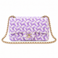 Chanel Quilted Compact Crossbody Bag 15×20×7cm