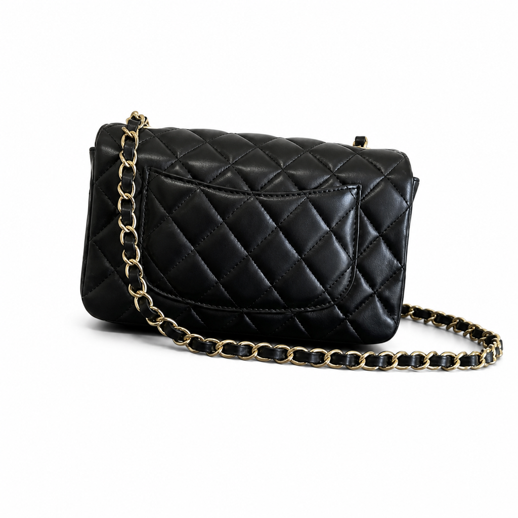 Chanel Classic Quilted Flap Bag | CC Hardware & Chain — 20cm