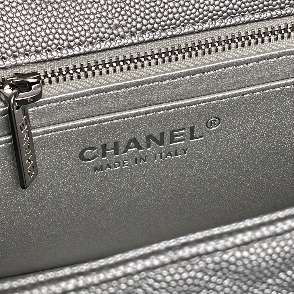 Chanel Classic Quilted Mini Bag 20×13×7cm